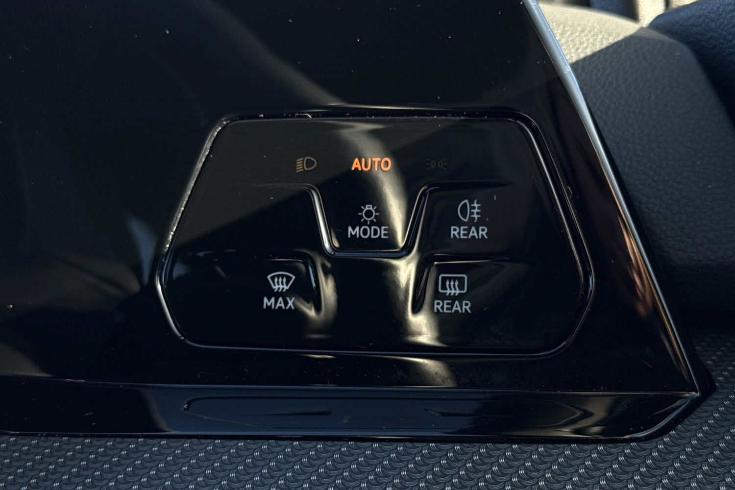 Used Volkswagen Golf 2024 for sale - 76604122: Photo 40