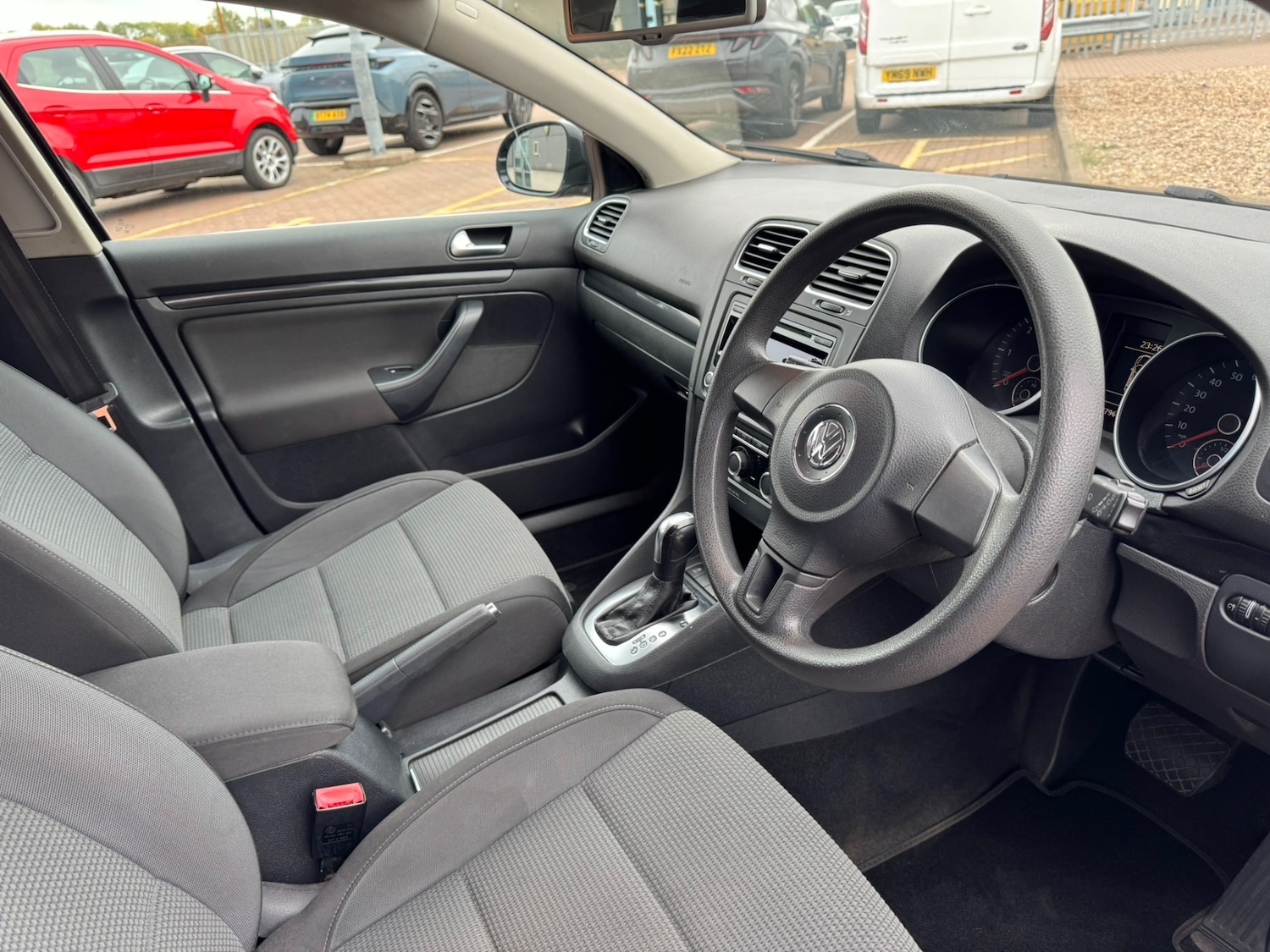 Used Volkswagen Golf 2012 for sale - 76220509: Photo 23