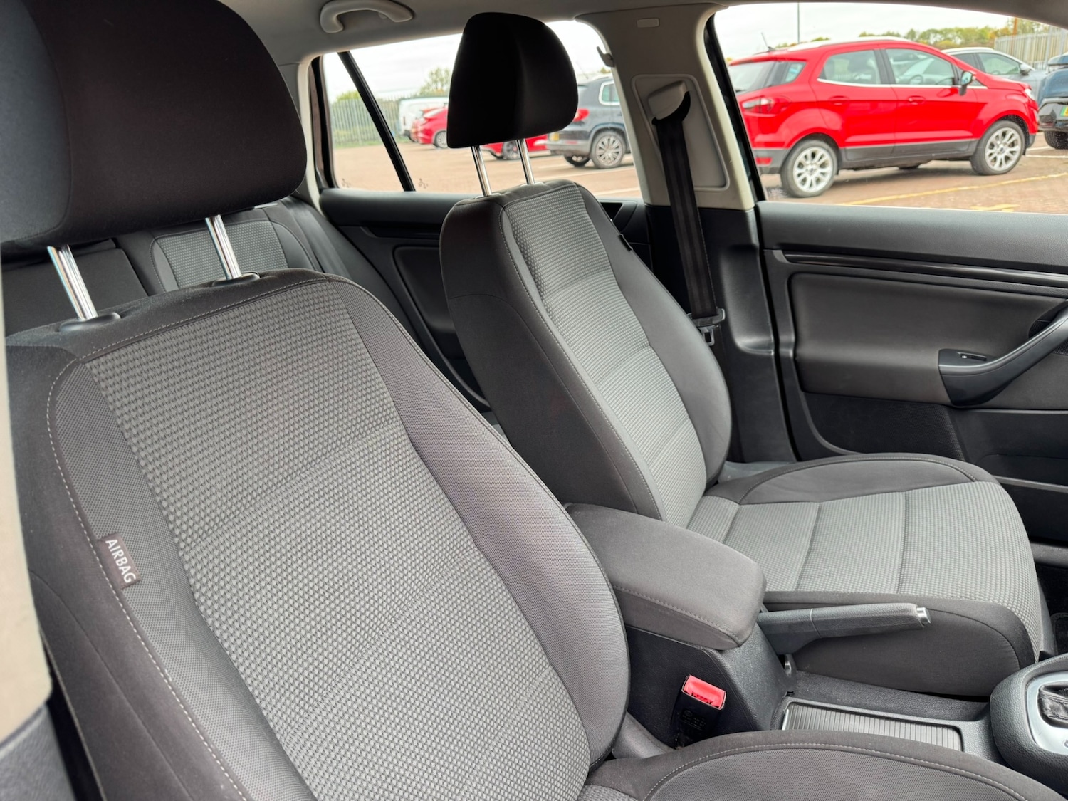 Used Volkswagen Golf 2012 for sale - 76220509: Photo 25