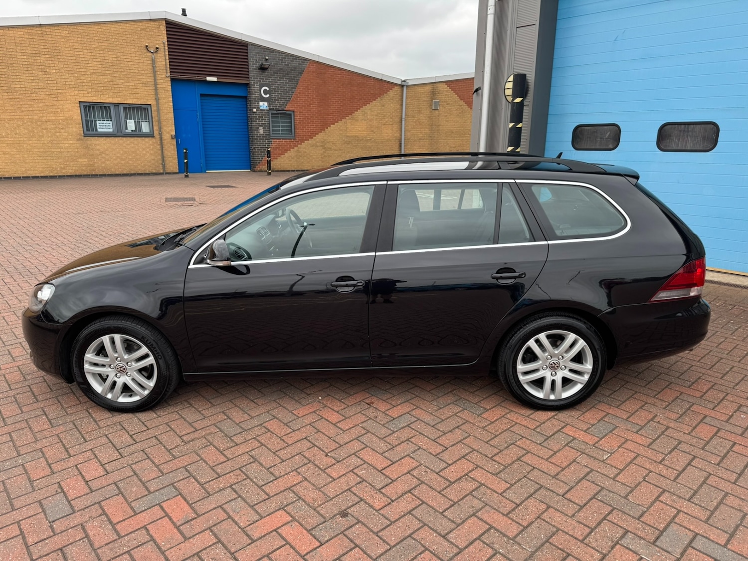 Used Volkswagen Golf 2012 for sale - 76220509: Photo 7