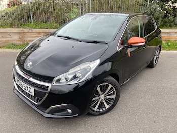 Used Peugeot 208 2016 for sale - 77726414: Photo