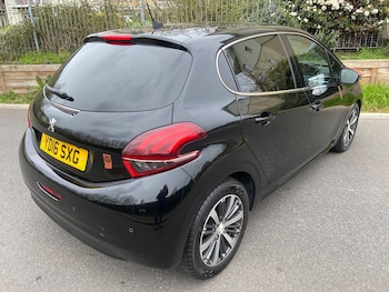 Used Peugeot 208 2016 for sale - 77726414: Photo