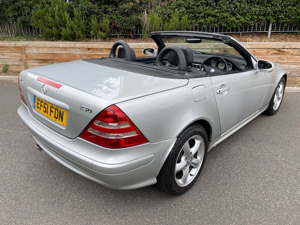 Used Mercedes-Benz SLK 2002 for sale - 75343757: Photo 4