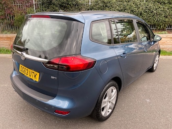 Used Vauxhall Zafira Tourer 2013 for sale - 76311665: Photo 4