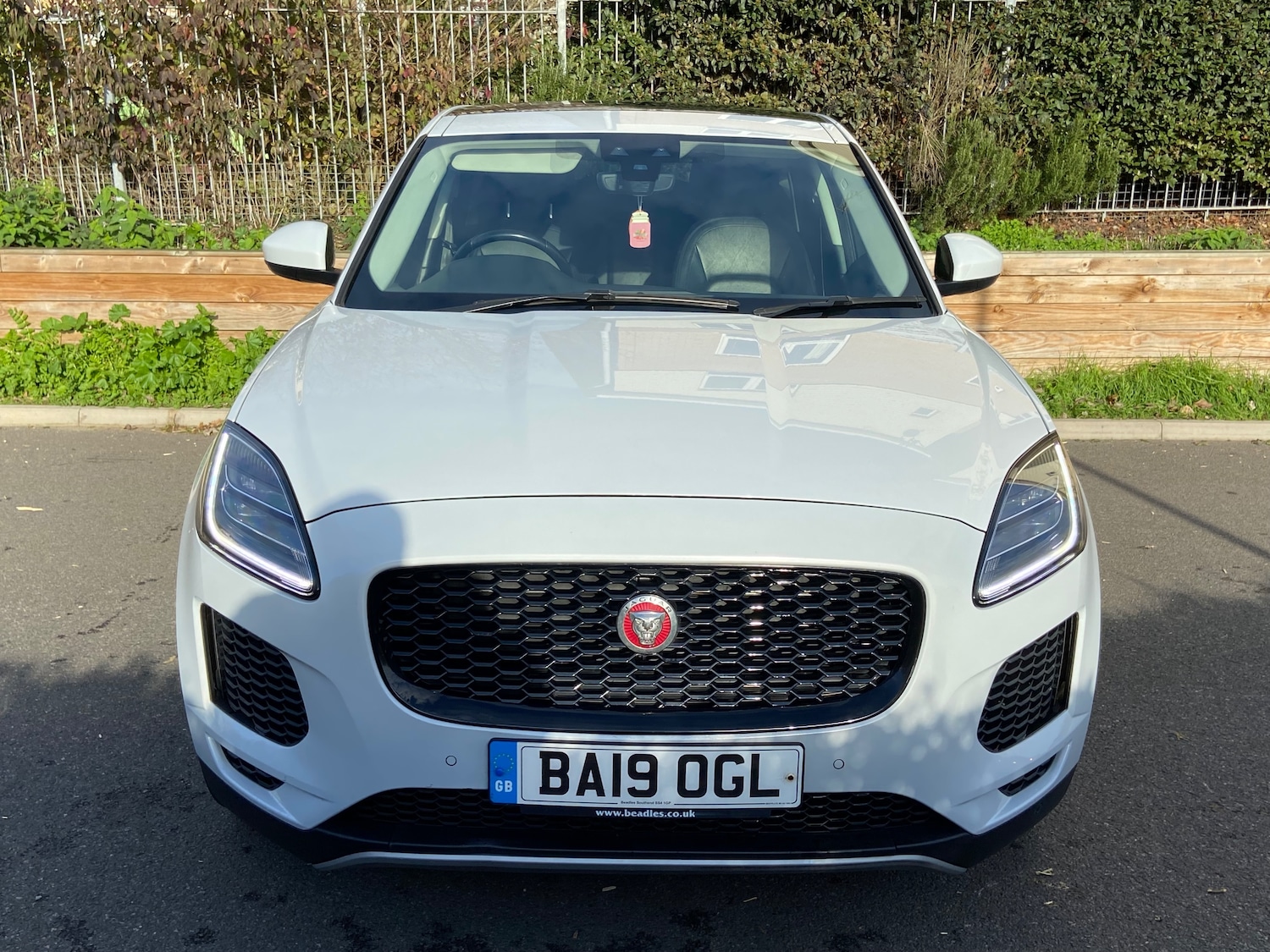 Used Jaguar E-Pace 2019 for sale - 76663126: Photo 2