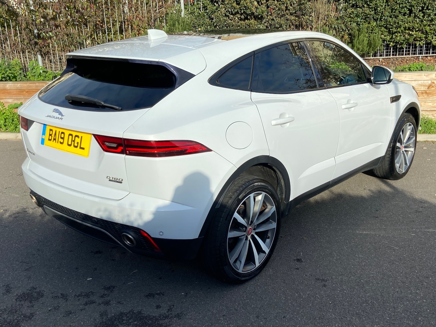 Used Jaguar E-Pace 2019 for sale - 76663126: Photo 4