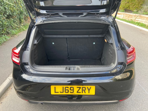 Used Renault Clio 2019 for sale - 76292867: Photo 11