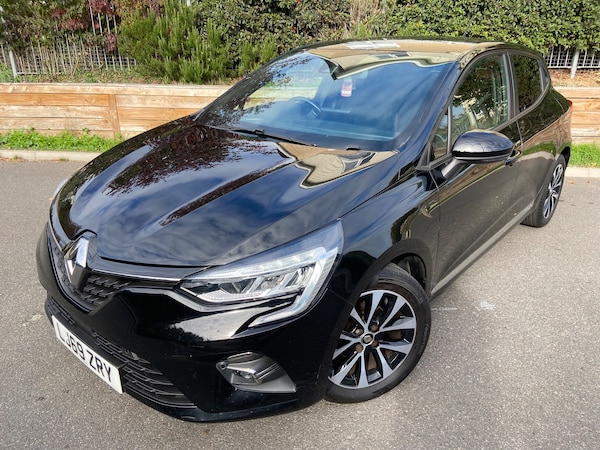 Used Renault Clio 2019 for sale - 76292867: Photo 1
