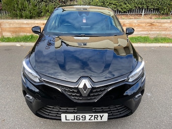 Used Renault Clio 2019 for sale - 76292867: Photo 3