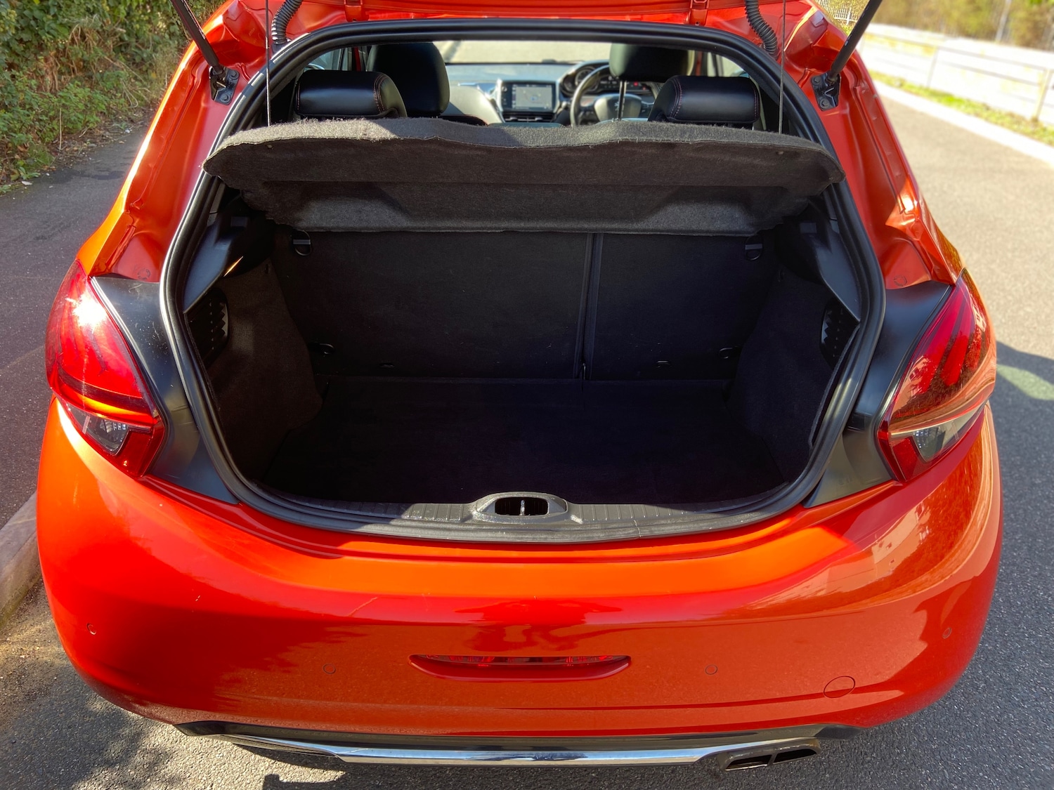 Used Peugeot 208 2016 for sale - 76010673: Photo 9