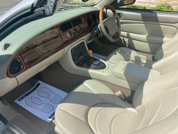 Used Jaguar XKR 2000 for sale - 73873731: Photo 11