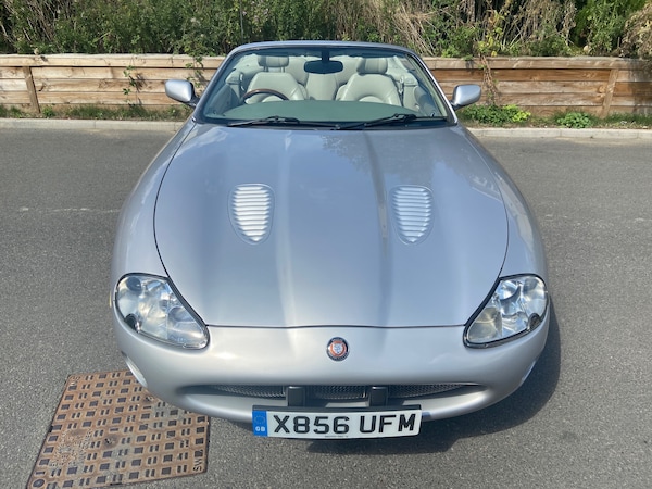 Used Jaguar XKR 2000 for sale - 73873731: Photo 2