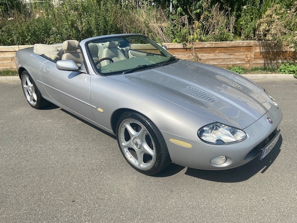 Used Jaguar XKR 2000 for sale - 73873731: Photo 3