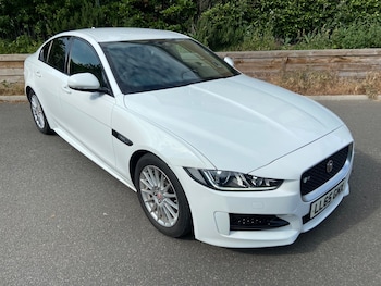 Used Jaguar XE 2015 for sale - 78509518: Photo
