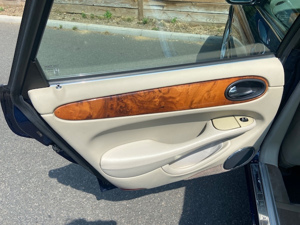 Used Jaguar XJ 1998 for sale - 76320053: Photo 6