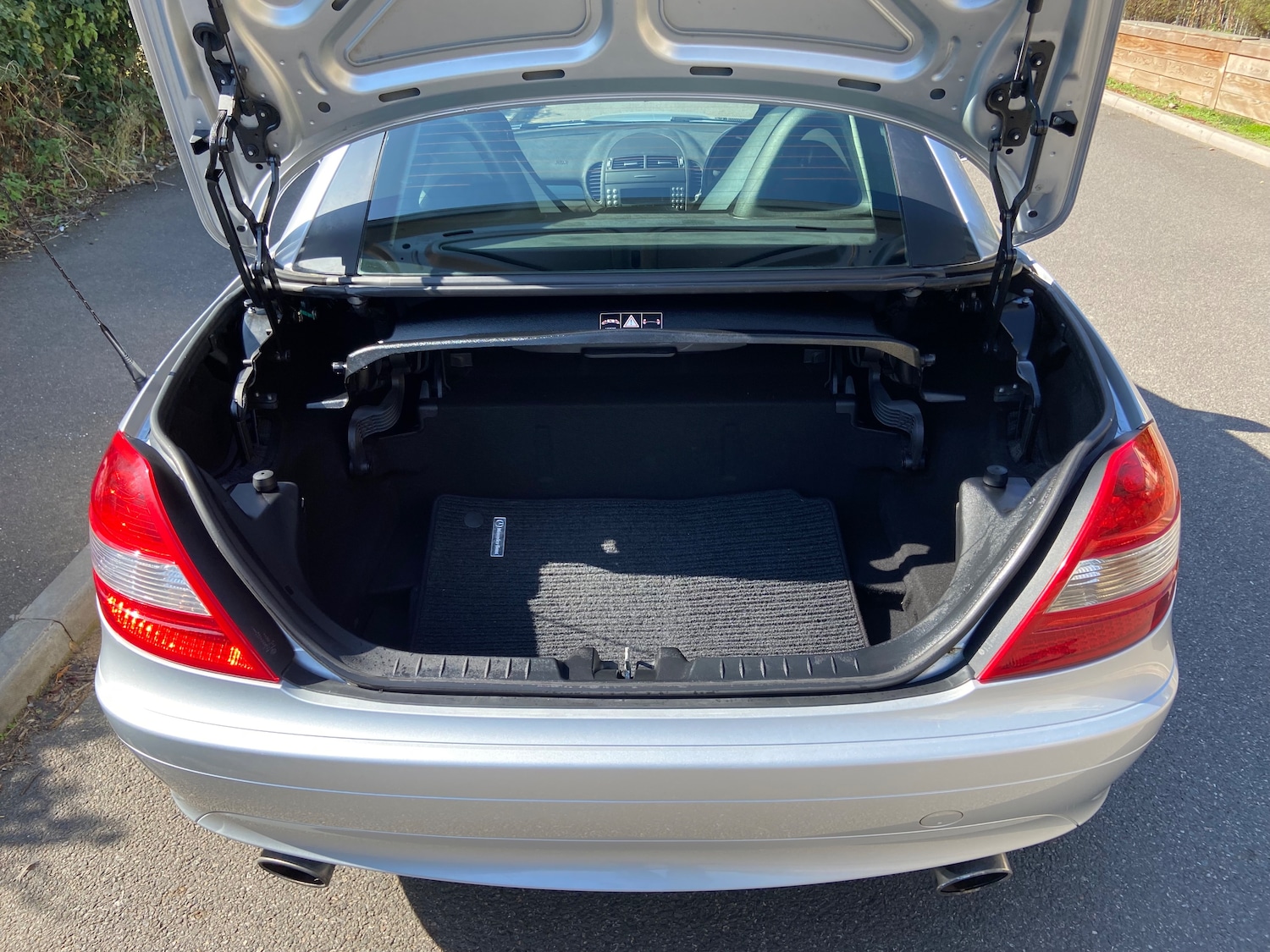 Used Mercedes-Benz SLK 2005 for sale - 76010693: Photo 17