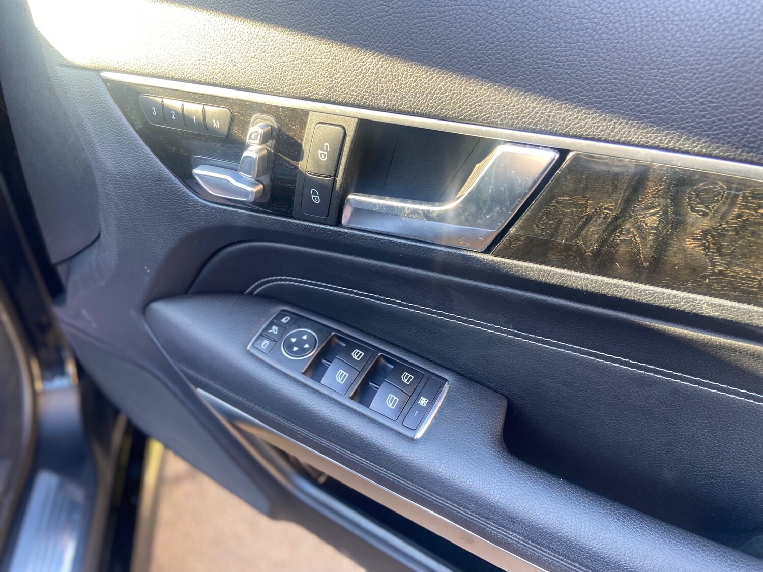 Used Mercedes-Benz E Class 2014 for sale - 76663123: Photo 26