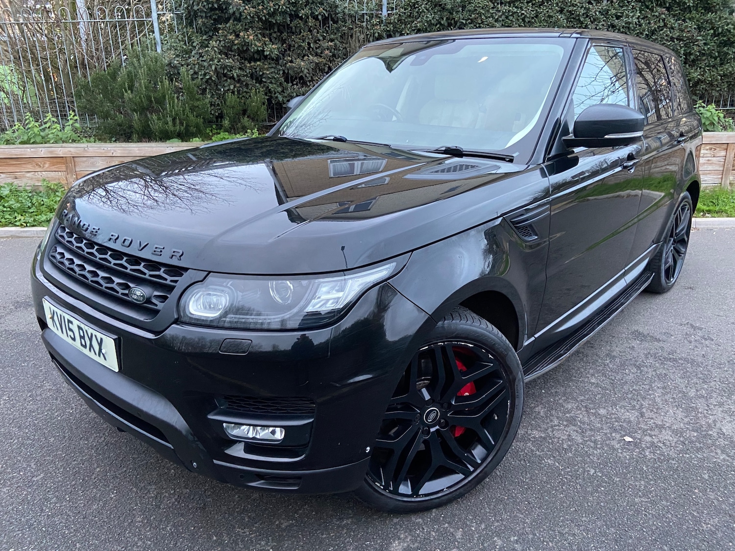 Used Land Rover Range Rover Sport 2015 for sale - 76949813: Photo 1