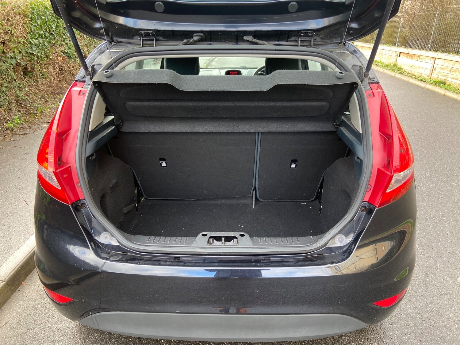 Used Ford Fiesta 2011 for sale - 77897439: Photo 9