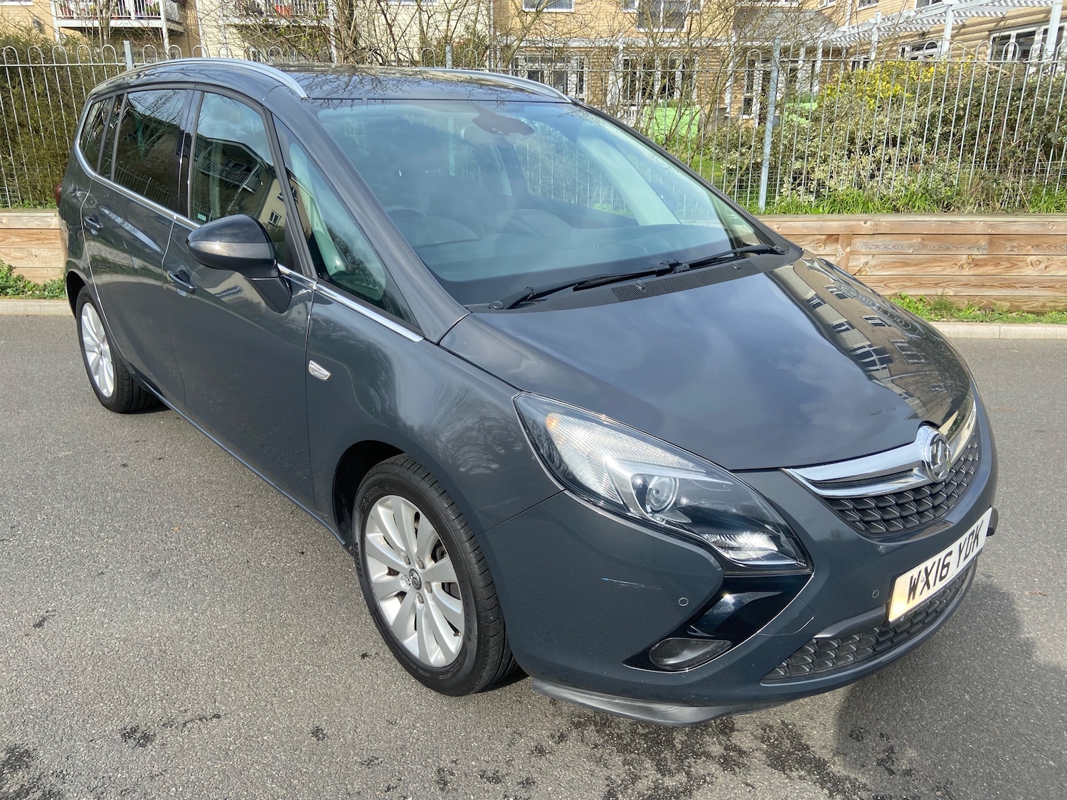Used Vauxhall Zafira Tourer 2016 for sale - 77413977: Photo 3