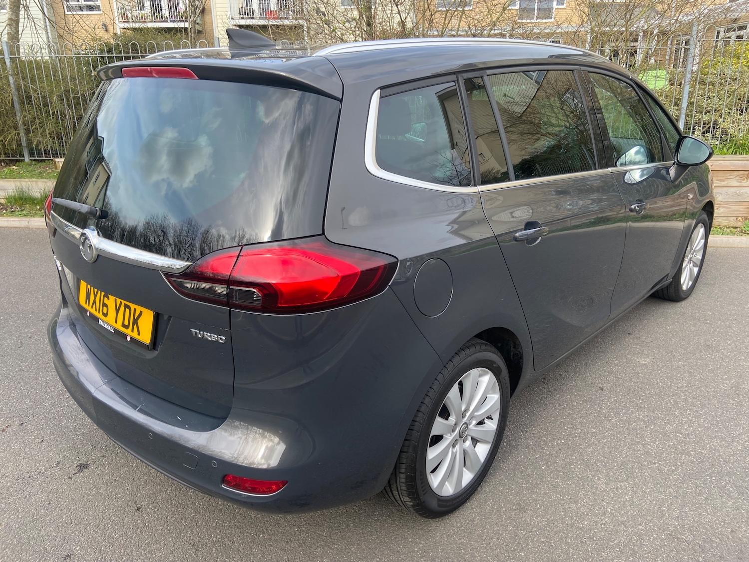 Used Vauxhall Zafira Tourer 2016 for sale - 77413977: Photo 4
