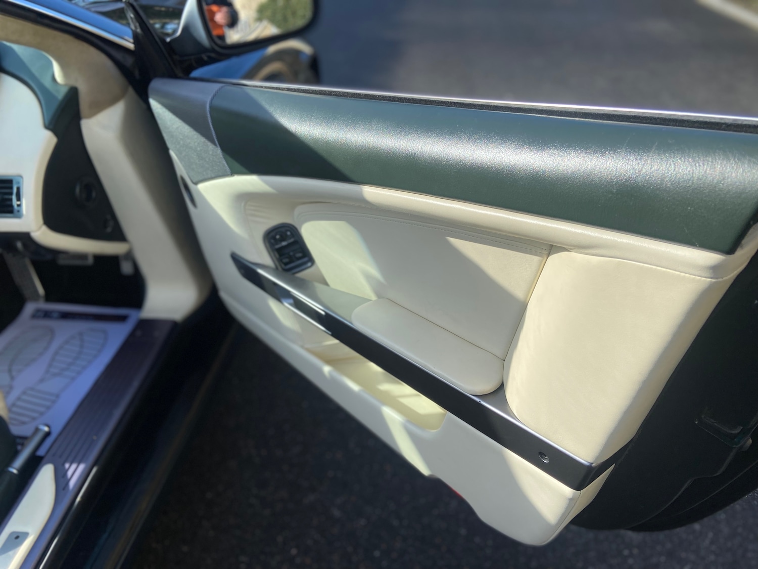 Used Aston Martin DB9 2008 for sale - 77520031: Photo 24