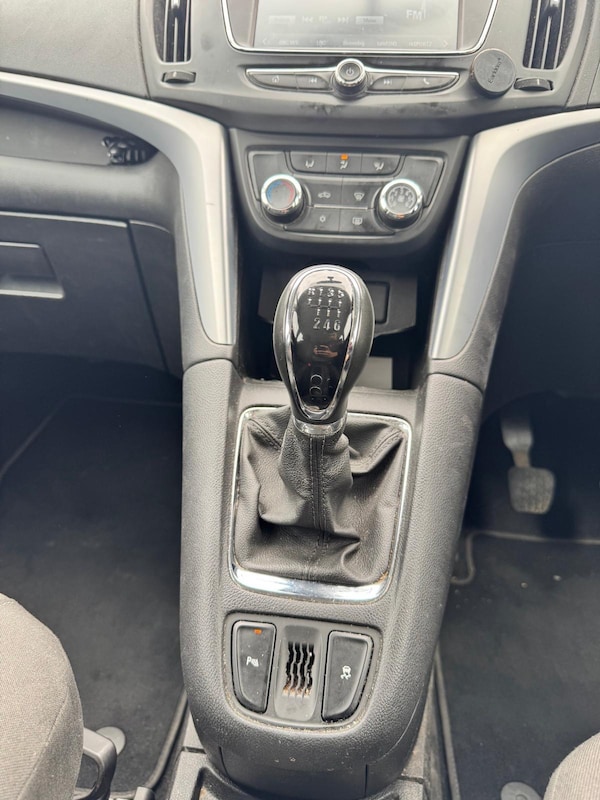 Used Vauxhall Zafira Tourer 2016 for sale - 75377728: Photo 18