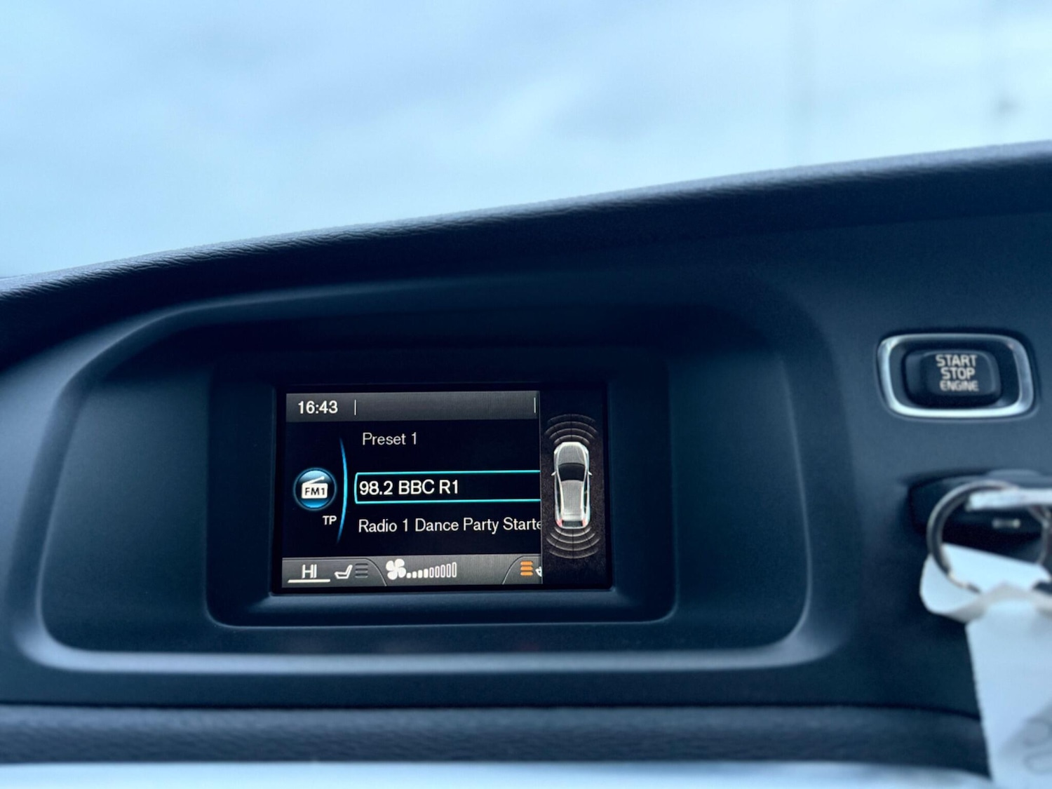 Used Volvo V40 Cross Country 2014 for sale - 77144432: Photo 18