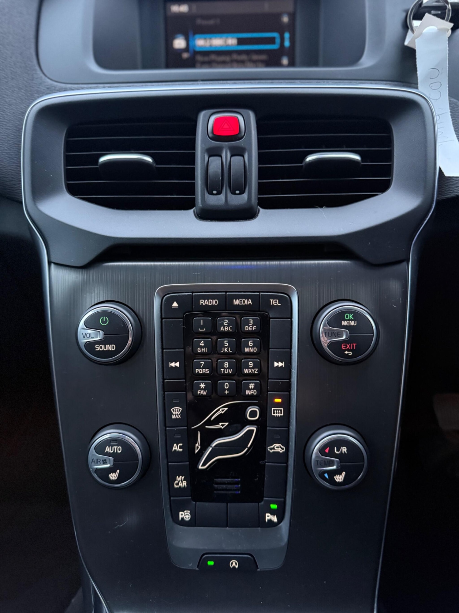 Used Volvo V40 Cross Country 2014 for sale - 77144432: Photo 19