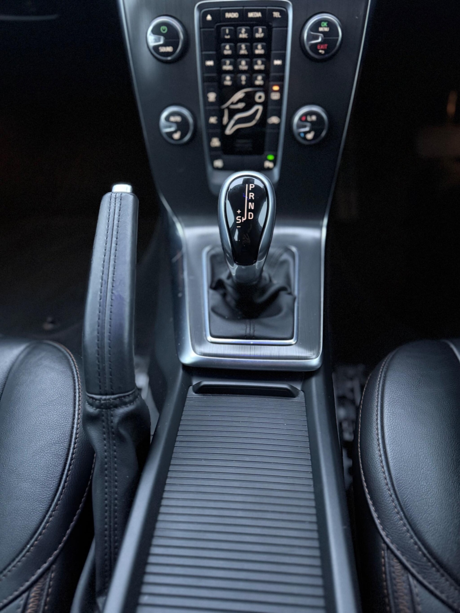 Used Volvo V40 Cross Country 2014 for sale - 77144432: Photo 20