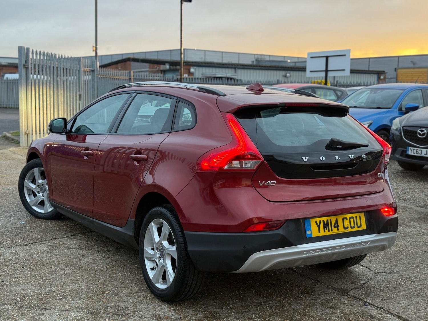 Used Volvo V40 Cross Country 2014 for sale - 77144432: Photo 5