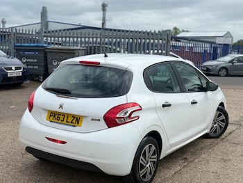 Used Peugeot 208 2013 for sale - 78636848: Photo
