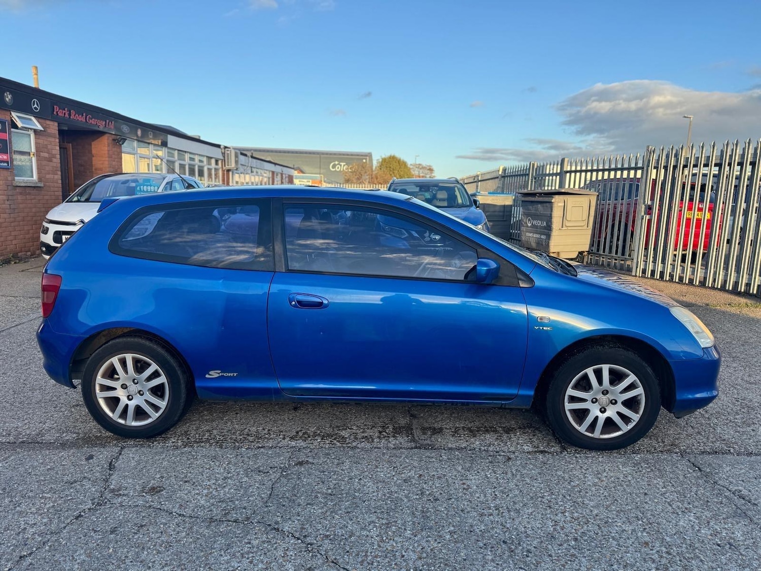 Used Honda Civic 2003 for sale - 76446480: Photo 2