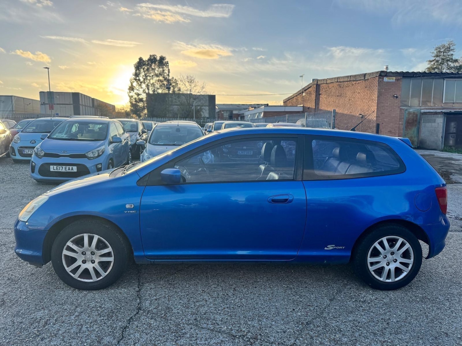 Used Honda Civic 2003 for sale - 76446480: Photo 5