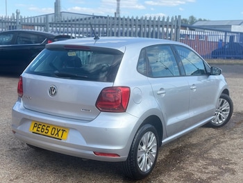 Used Volkswagen Polo 2015 for sale - 79401450: Photo