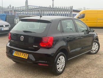 Used Volkswagen Polo 2015 for sale - 77794190: Photo