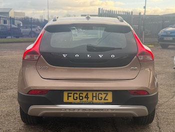 Used Volvo V40 Cross Country 2014 for sale - 77074860: Photo