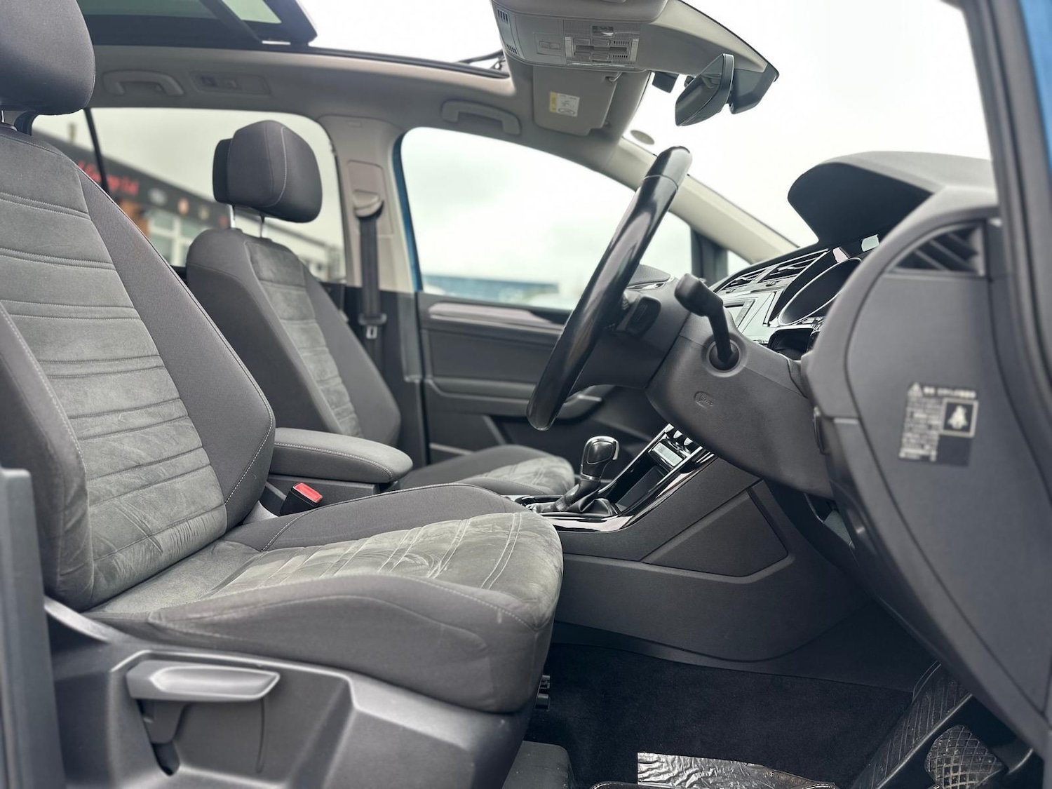 Used Volkswagen Touran for sale - 77611599: Photo 13