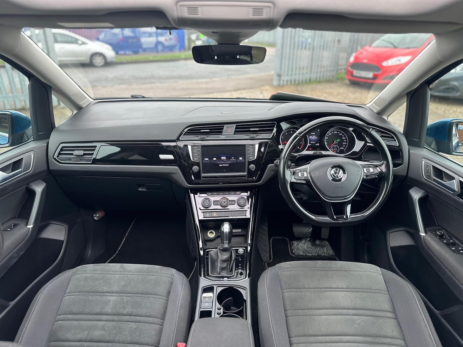 Used Volkswagen Touran for sale - 77611599: Photo 31