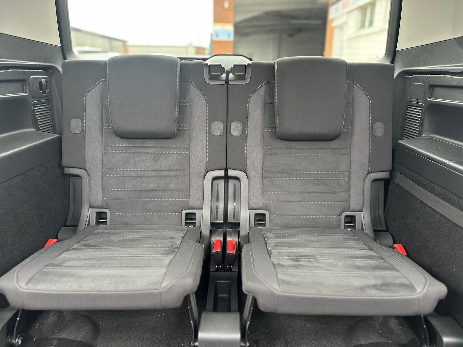 Used Volkswagen Touran for sale - 77611599: Photo 35