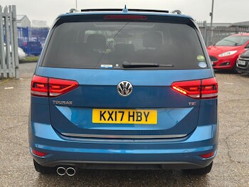 Used Volkswagen Touran 2017 for sale - 77611599: Photo