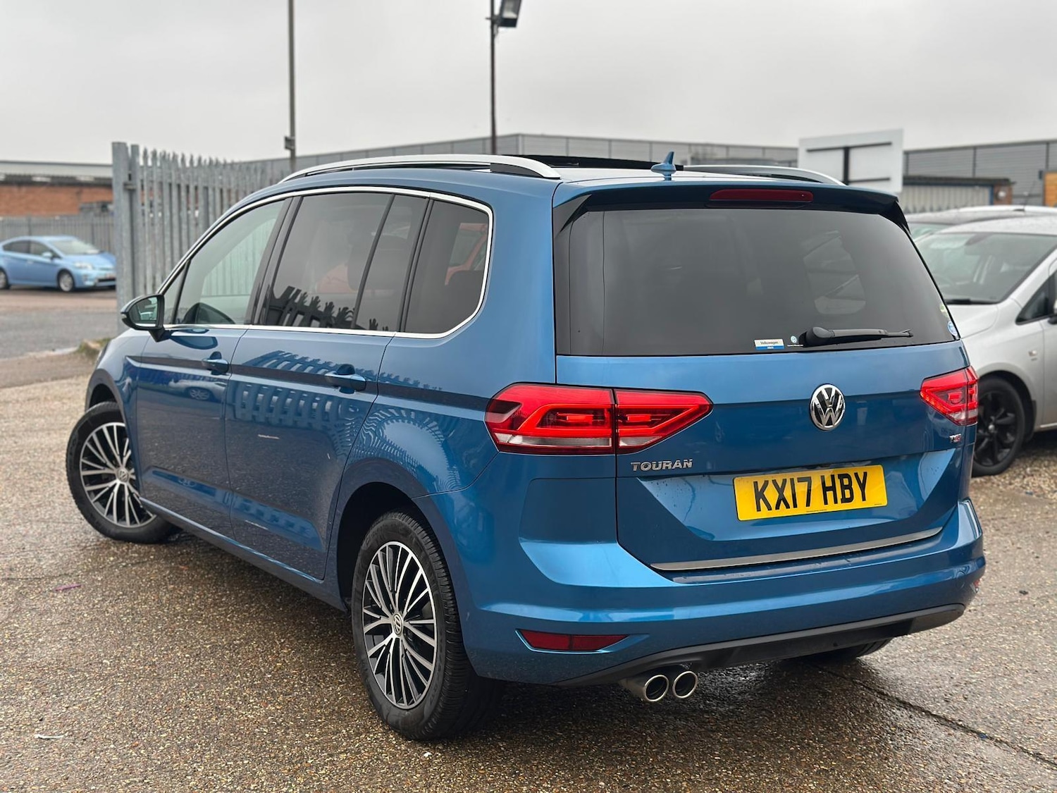 Used Volkswagen Touran for sale - 77611599: Photo 5