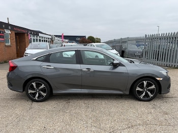 Used Honda Civic 2019 for sale - 76246953: Photo 2