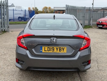 Used Honda Civic 2019 for sale - 76246953: Photo 4