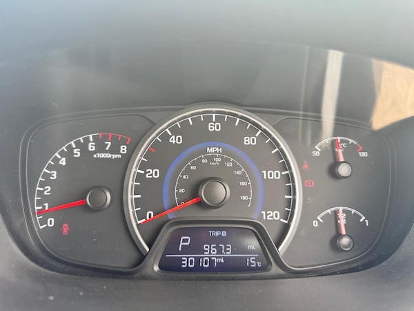 Used Hyundai i10 2014 for sale - 75634903: Photo 16