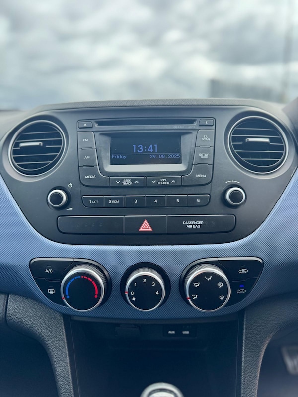 Used Hyundai i10 2014 for sale - 75634903: Photo 17