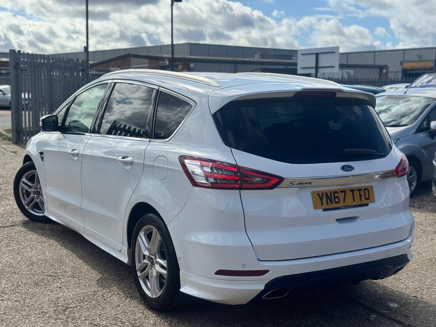 Used Ford S-Max 2017 for sale - 75857666: Photo 19