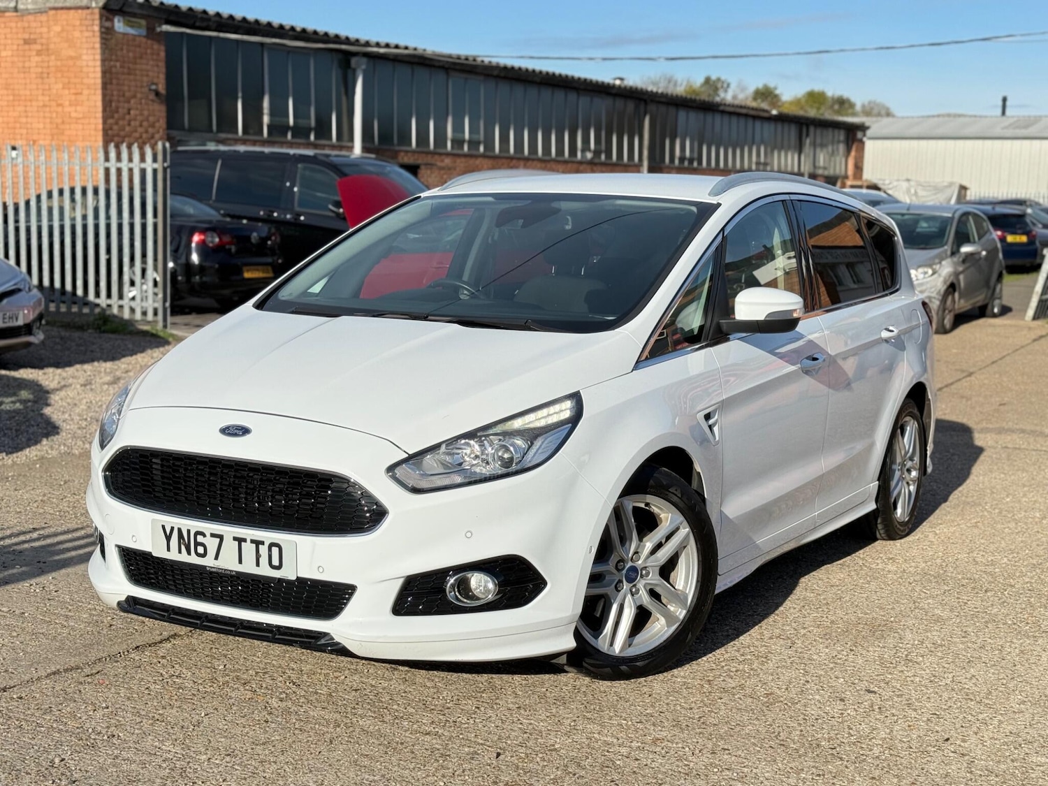 Used Ford S-Max 2017 for sale - 75857666: Photo 3