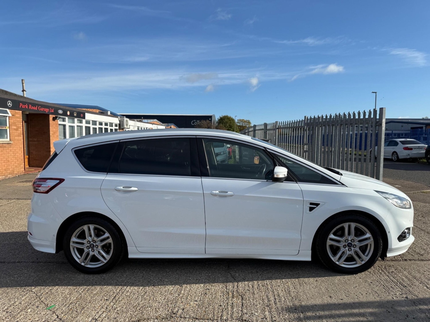 Used Ford S-Max 2017 for sale - 75857666: Photo 5