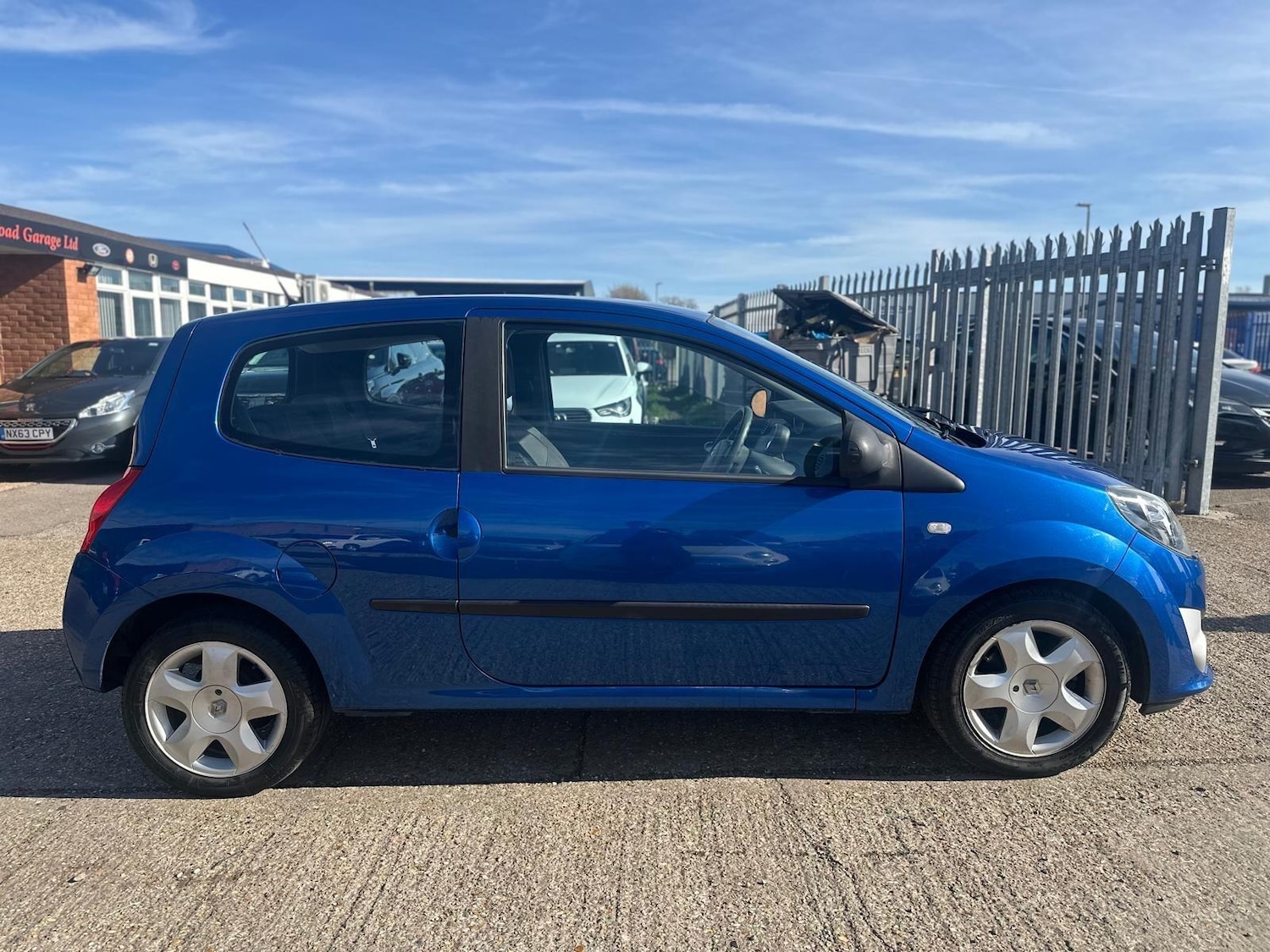 Used Renault Twingo 2009 for sale - 77798989: Photo 2